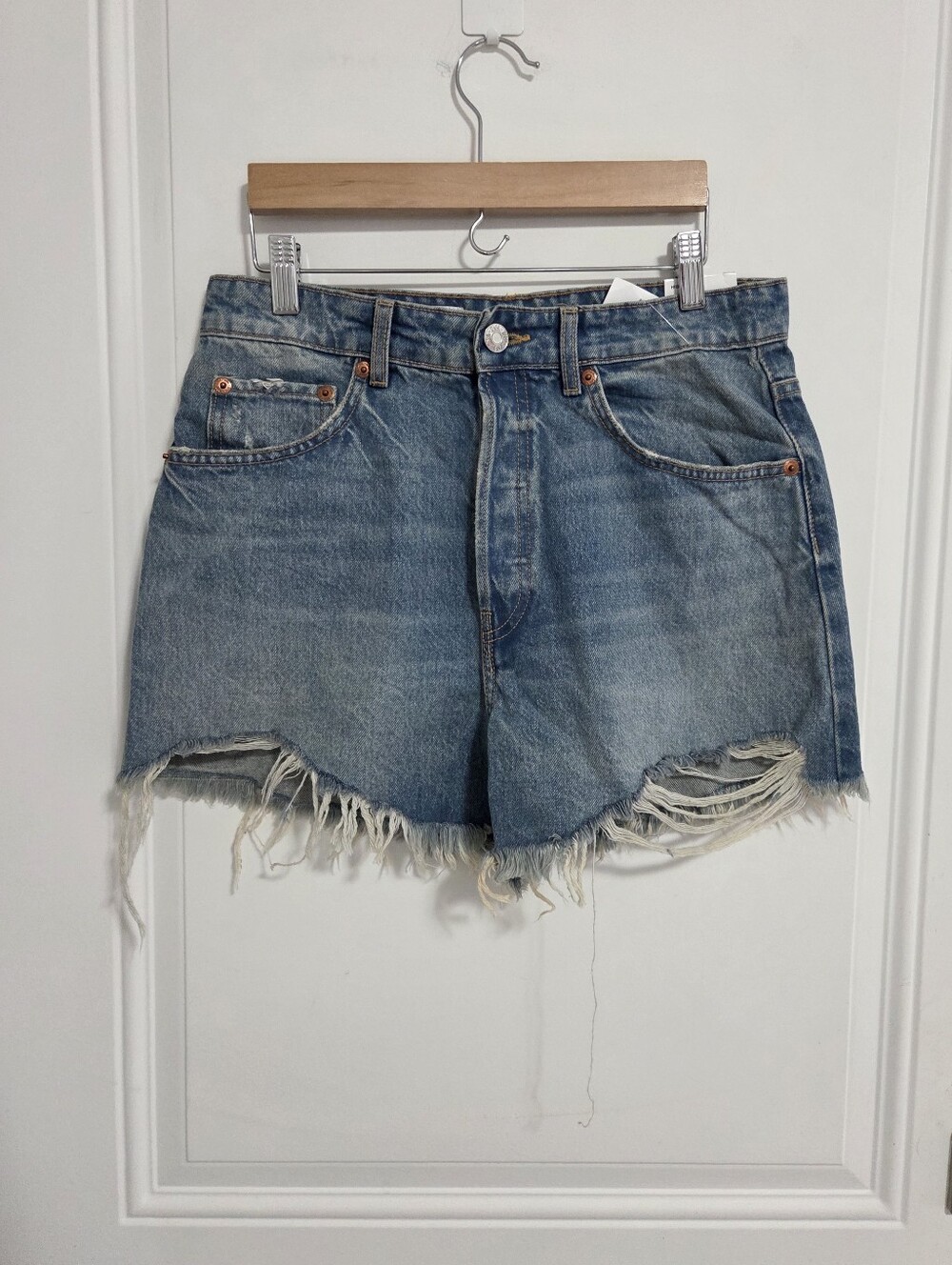 NWT - Zara Women's High Rise Distressed Jean Shorts - US 8